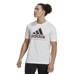 ADIDAS Grafisches T-Shirt Deutschland DNA 2022/23 -ADIDAS Verkäufe adidas hc1275 3 apparel on model standard view white
