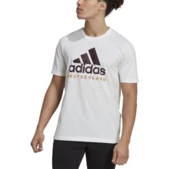 ADIDAS Grafisches T-Shirt Deutschland DNA 2022/23 -ADIDAS Verkäufe adidas hc1275 4 apparel on model front view white