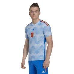 ADIDAS Authentisches Auswärtstrikot Der Fußball-Weltmeisterschaft 2022 Espagne -ADIDAS Verkäufe adidas he2024 4 apparel on model standard view white