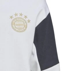 ADIDAS Sweatshirt Bayern Munich FC Travel 2022/23 16 ADIDAS Sweatshirt Bayern Munich FC Travel 2022/23 -ADIDAS Verkäufe adidas hf1349 7 apparel on model detail view 1 white