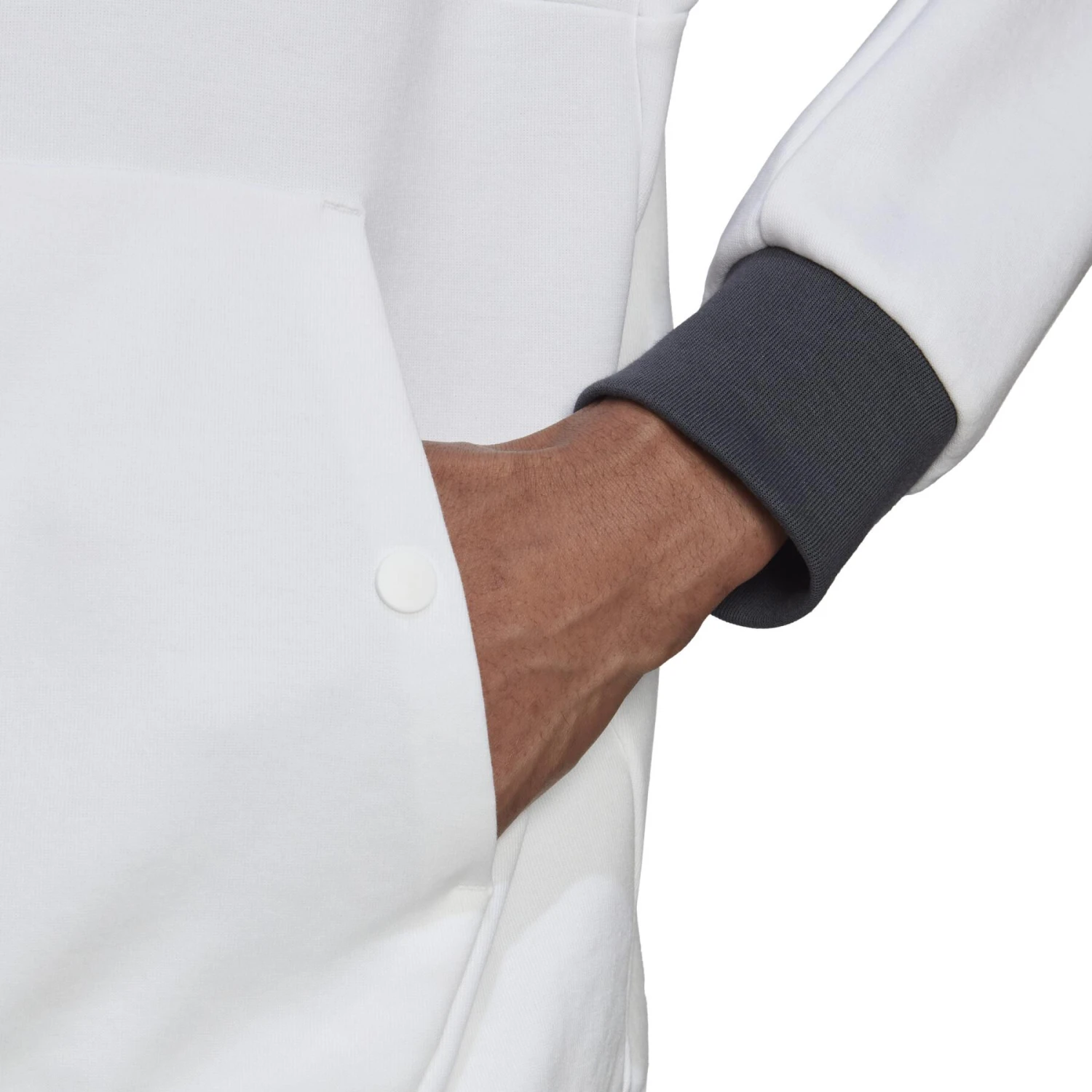 ADIDAS Sweatshirt Bayern Munich FC Travel 2022/23 10 ADIDAS Sweatshirt Bayern Munich FC Travel 2022/23 – Bild 8