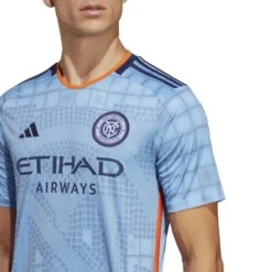 ADIDAS Heimtrikot New York City FC 2023 -ADIDAS Verkäufe adidas hi1878 7 apparel on model detail view 1 white