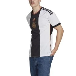 ADIDAS Heimtrikot Weltmeisterschaft 2022 Deutschland -ADIDAS Verkäufe adidas hj9606 5 apparel on model front view white