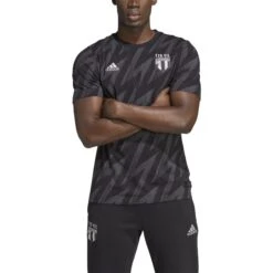 ADIDAS T-Shirt Besiktas 120 Years Anniversary Graphic -ADIDAS Verkäufe adidas ht9839 4 apparel on model front view white
