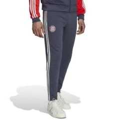 ADIDAS Jogging Bayern Munich 2022/23 DNA -ADIDAS Verkäufe adidas hu1183 5 apparel on model walking view white