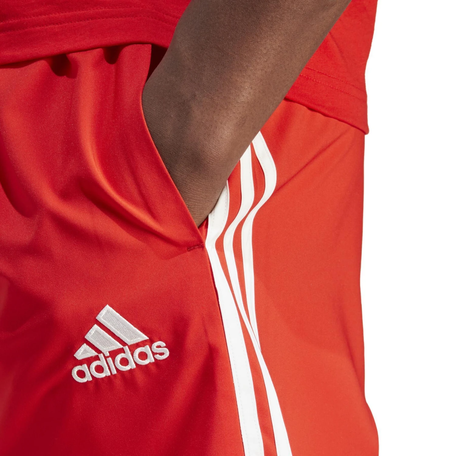 ADIDAS Short Bayern München DNA 9 ADIDAS Short Bayern München DNA – Bild 7
