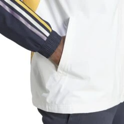 ADIDAS Wasserdichte Jacke Real Madrid 2023/24 -ADIDAS Verkäufe adidas ib0856 9 apparel on model detail view 2 white