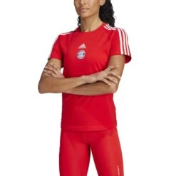 ADIDAS T-Shirt Frau Bayern München -ADIDAS Verkäufe adidas im1925 4 apparel on model front view white