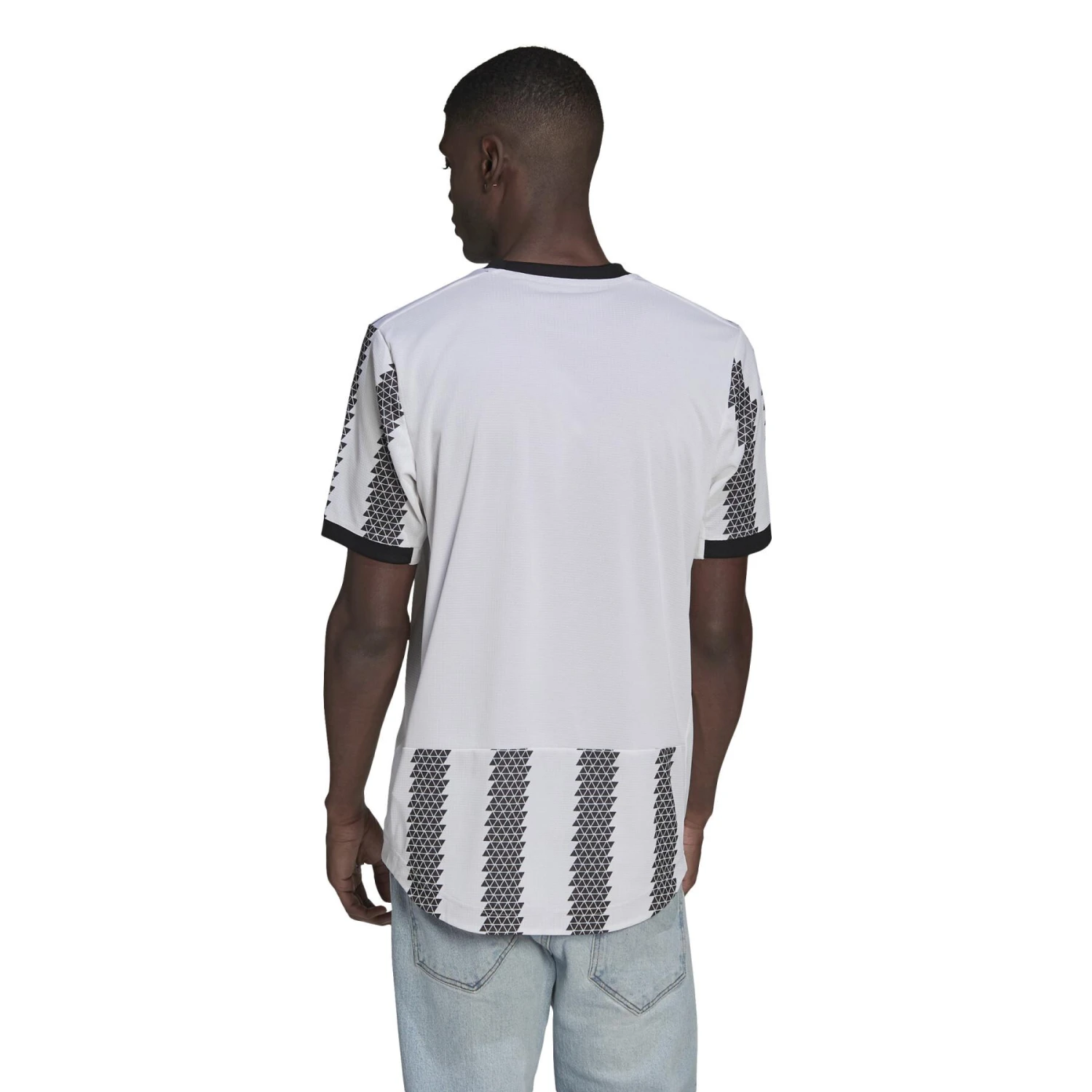 ADIDAS Authentisches Heimtrikot Juventus Turin 2022/23 10 ADIDAS Authentisches Heimtrikot Juventus Turin 2022/23 – Bild 8