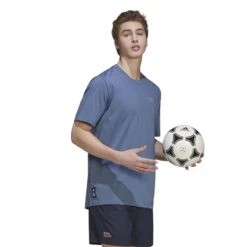 ADIDAS T-Shirt Bayern Munich 2022/23 -ADIDAS Verkäufe hb6002 6 apparel on model walking view white