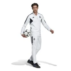 ADIDAS Zusammen Real Madrid 2022/23 -ADIDAS Verkäufe hg4017 7 apparel on model walking view white