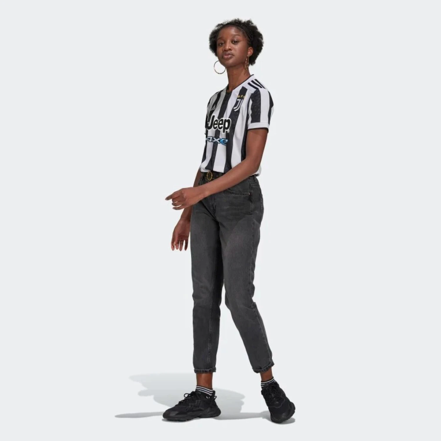 ADIDAS Frauen-Heimtrikot Juventus 2021/22 7 ADIDAS Frauen-Heimtrikot Juventus 2021/22 – Bild 5