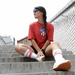 Nike T-Shirt Frau Atlético Madrid Crest 2022/23 -ADIDAS Verkäufe nike dj7963 662 red clay 4