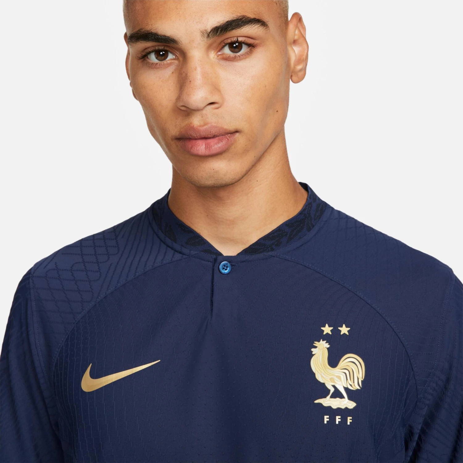 Nike Authentisches Heimtrikot Der Fußball-Weltmeisterschaft 2022 Frankreich 5 Nike Authentisches Heimtrikot Der Fußball-Weltmeisterschaft 2022 Frankreich – Bild 3