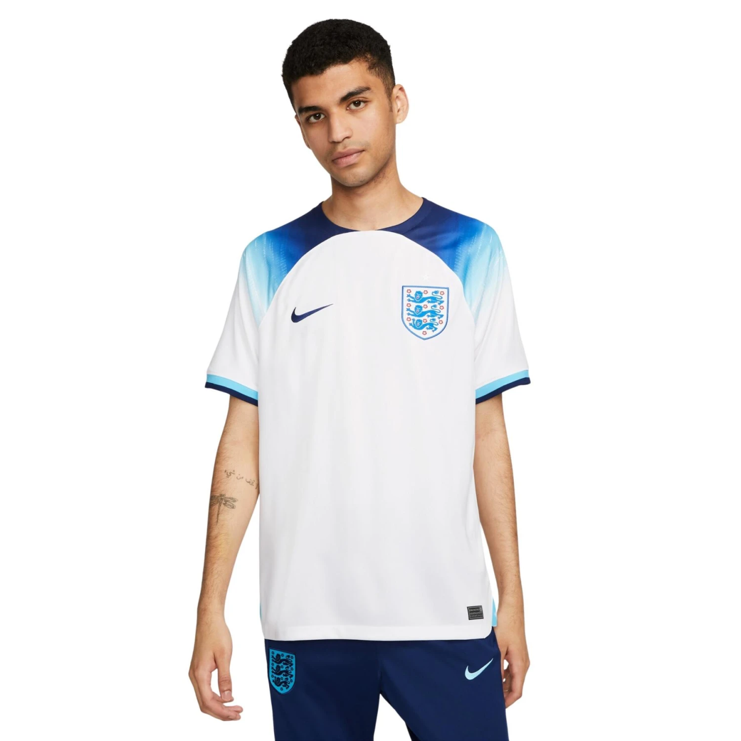 Nike Heimtrikot Weltmeisterschaft 2022 England 4 Nike Heimtrikot Weltmeisterschaft 2022 England – Bild 2