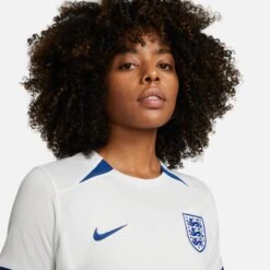 Nike Heimtrikot Der Frauen Frauen-Weltmeisterschaft 2023 Angleterre Dri-FIT Stadium 16 Nike Heimtrikot Der Frauen Frauen-Weltmeisterschaft 2023 Angleterre Dri-FIT Stadium -ADIDAS Verkäufe nike dr5762 121 phsym001
