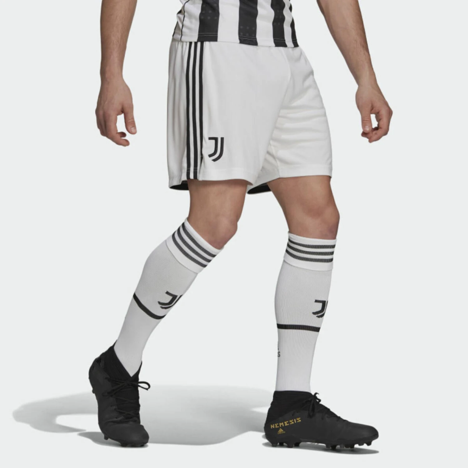 ADIDAS Heimunterhosen Juventus 2021/22 4 ADIDAS Heimunterhosen Juventus 2021/22 – Bild 2